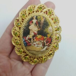 Vintage Alice Caviness Signed Brooch Oval Gold Tone Portrait Rhinestone Frame